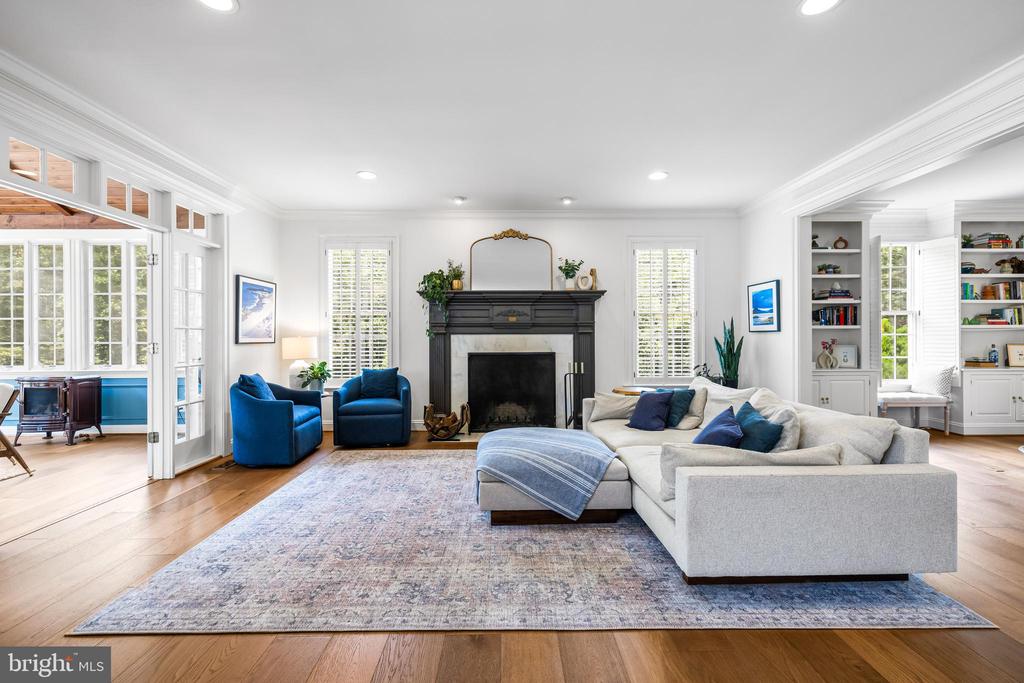 1506 PHOENIX ROAD W