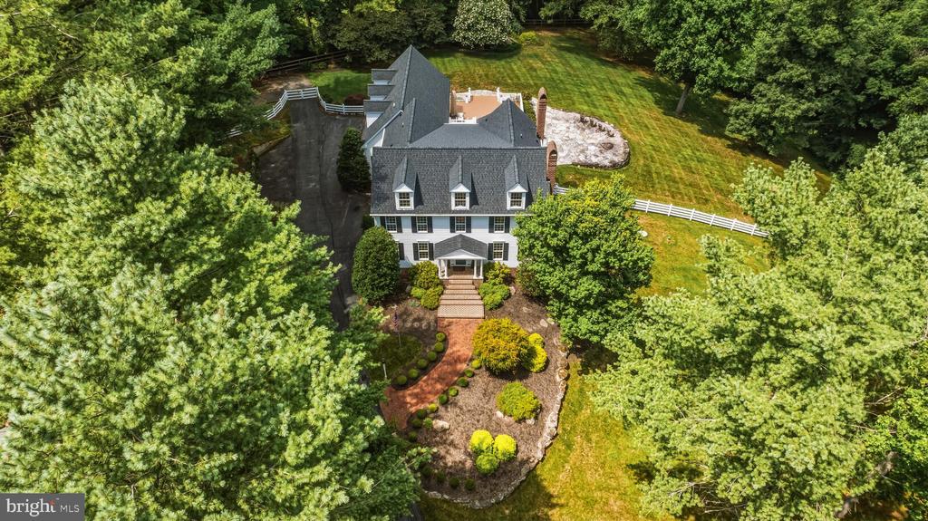 1506 PHOENIX ROAD W