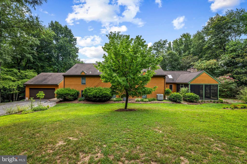 4 TURNER WOOD COURT