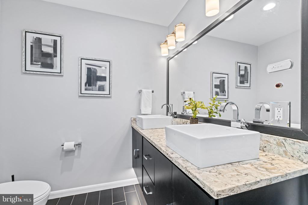4 TURNER WOOD COURT