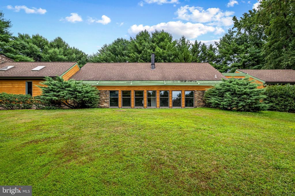 4 TURNER WOOD COURT