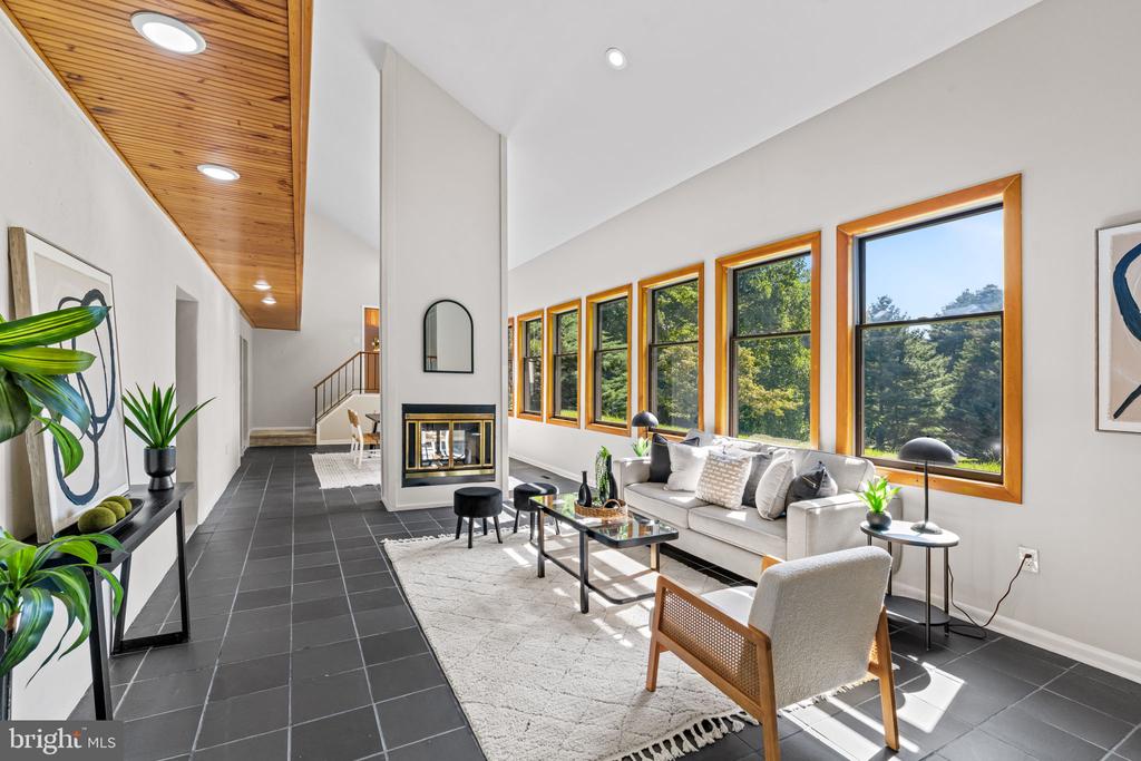 4 TURNER WOOD COURT