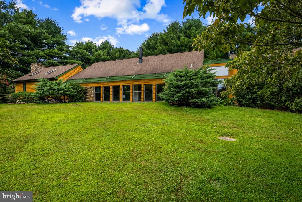 4 TURNER WOOD COURT