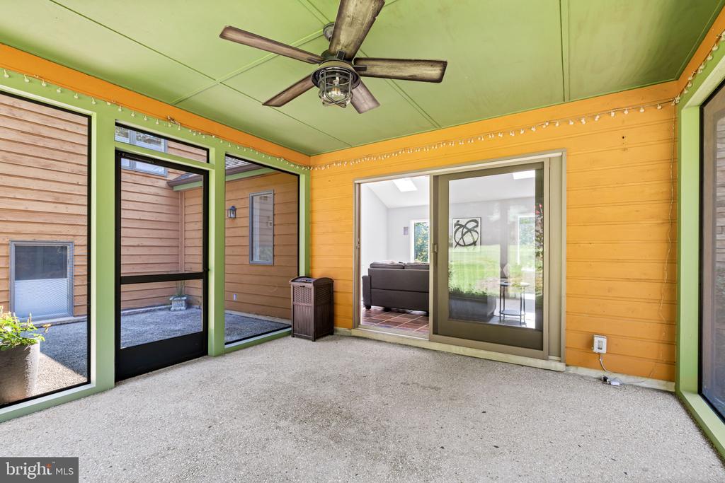 4 TURNER WOOD COURT