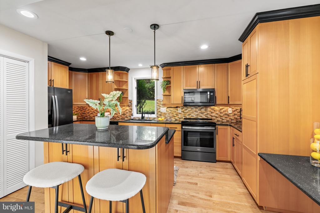 4 TURNER WOOD COURT