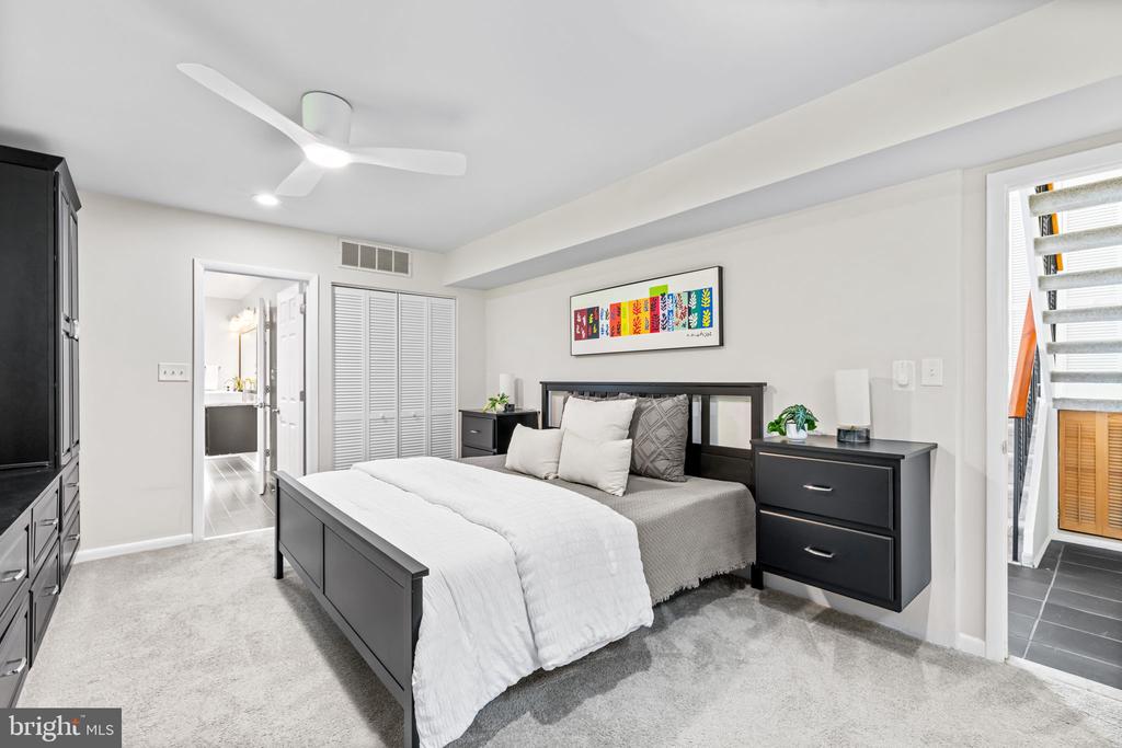 4 TURNER WOOD COURT