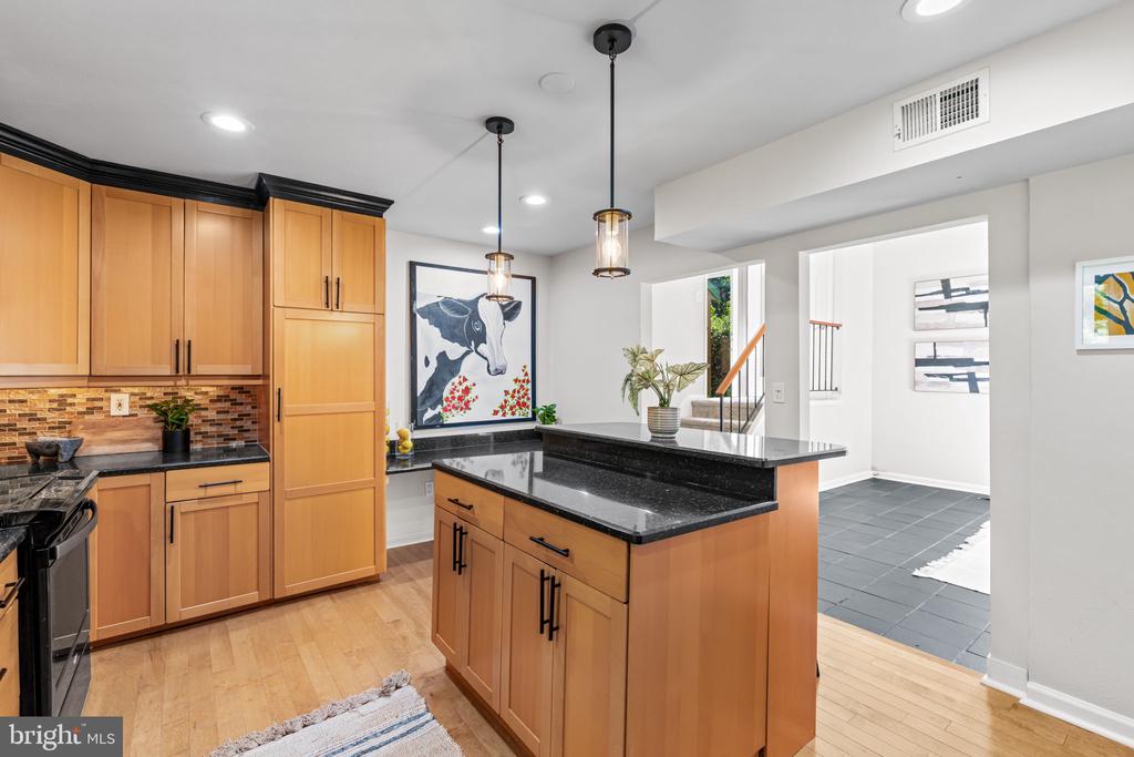 4 TURNER WOOD COURT