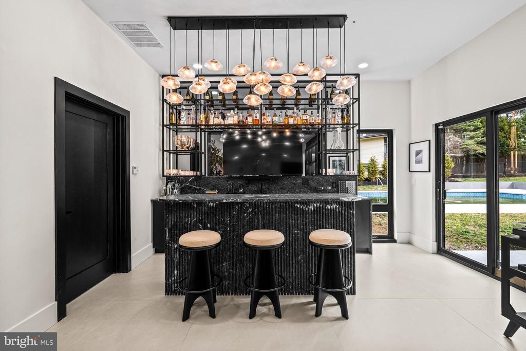 3602 BARBERRY COURT