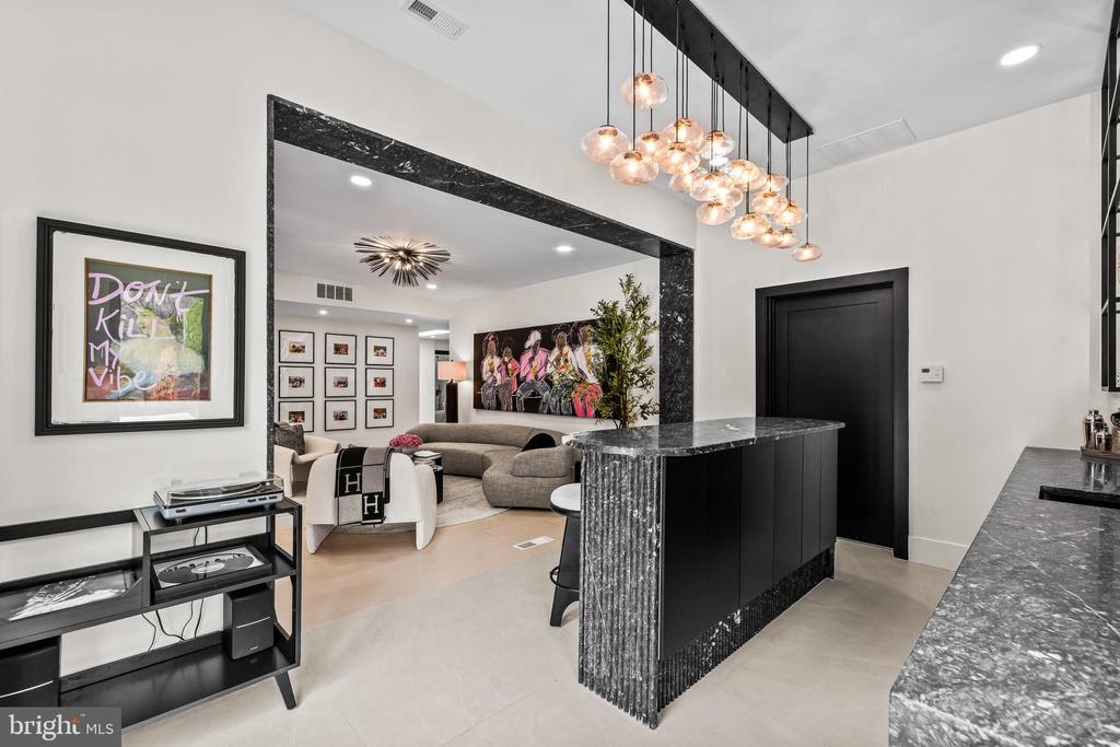 3602 BARBERRY COURT