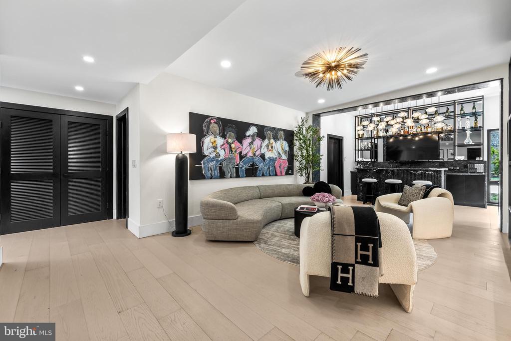 3602 BARBERRY COURT