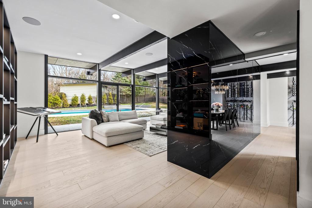 3602 BARBERRY COURT