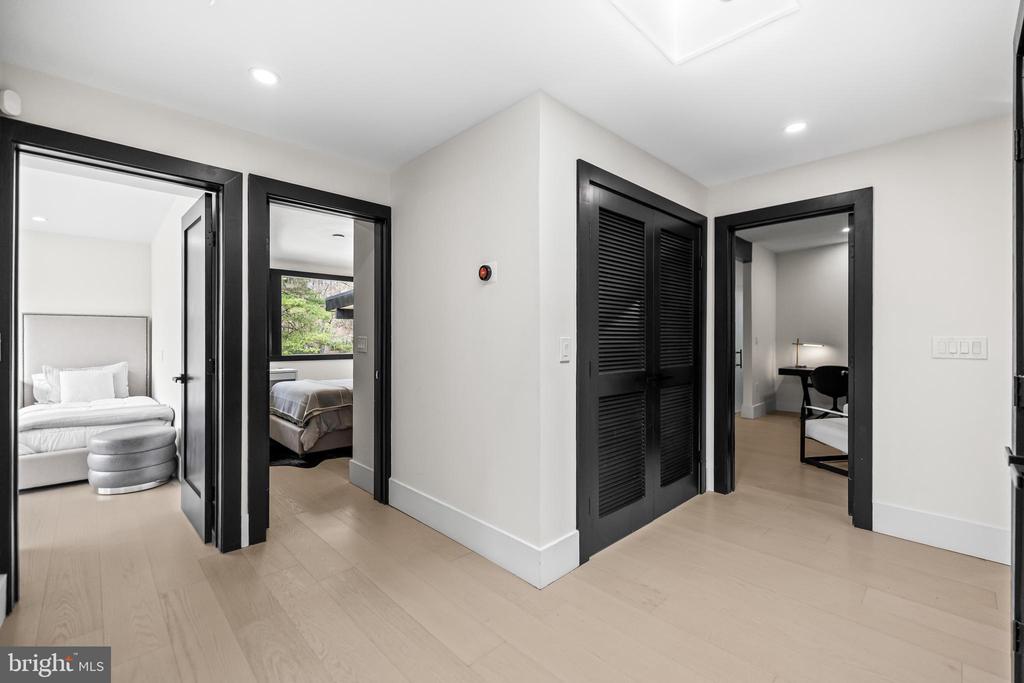 3602 BARBERRY COURT