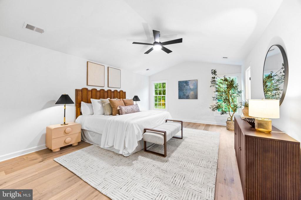 1679 BULLOCK CIRCLE