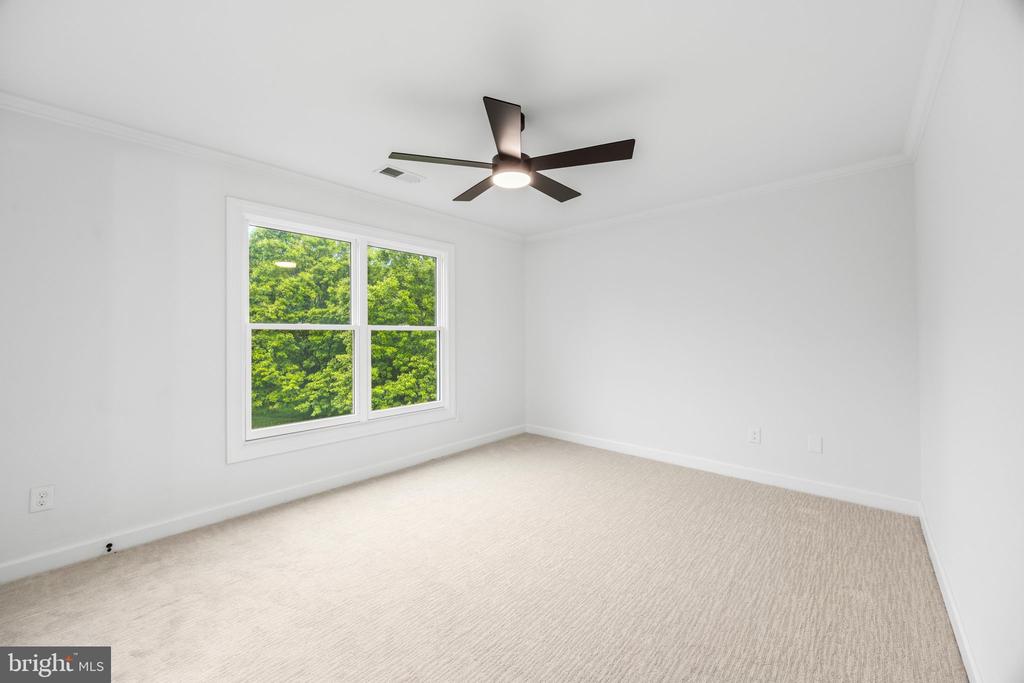 1679 BULLOCK CIRCLE