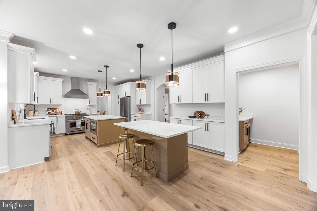 1679 BULLOCK CIRCLE