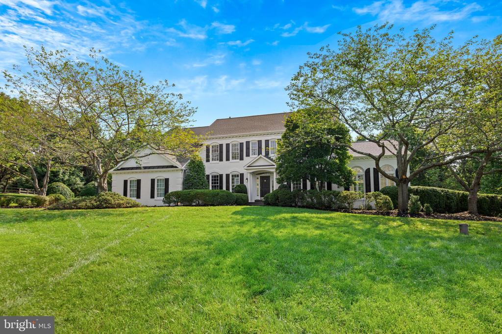 1679 BULLOCK CIRCLE