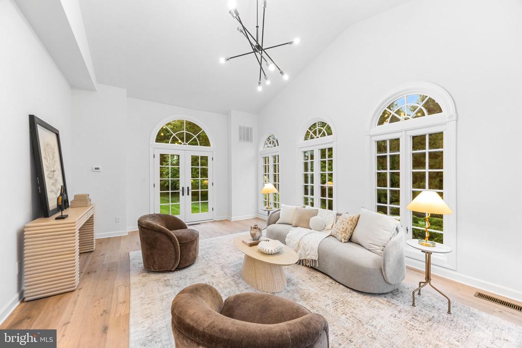 1679 BULLOCK CIRCLE