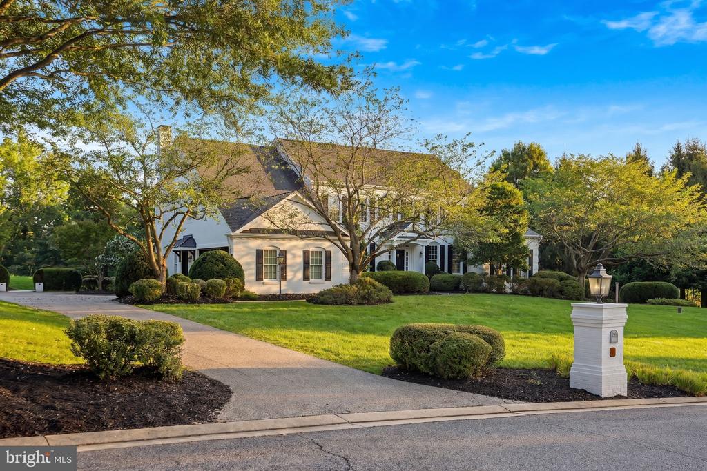 1679 BULLOCK CIRCLE