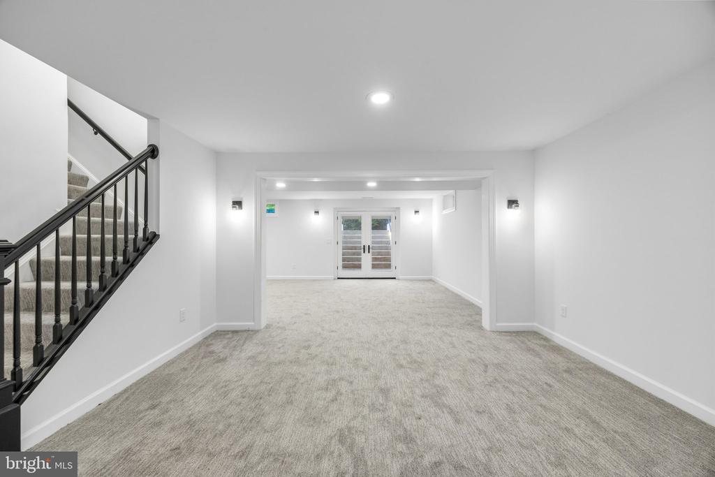 1679 BULLOCK CIRCLE