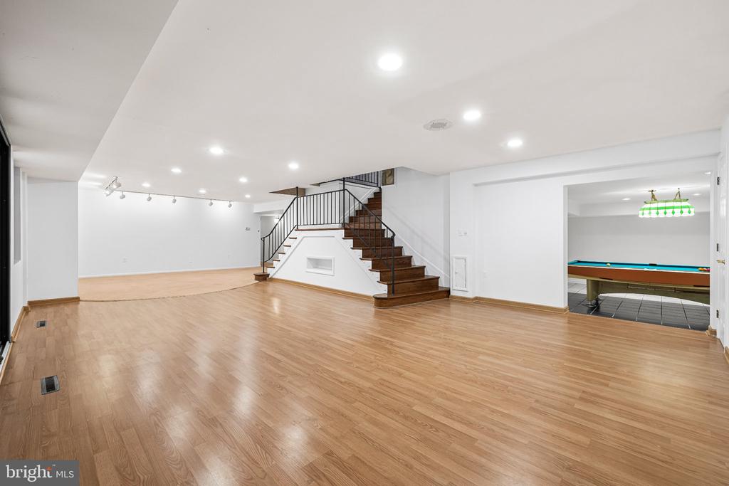 1502 AMESHIRE ROAD