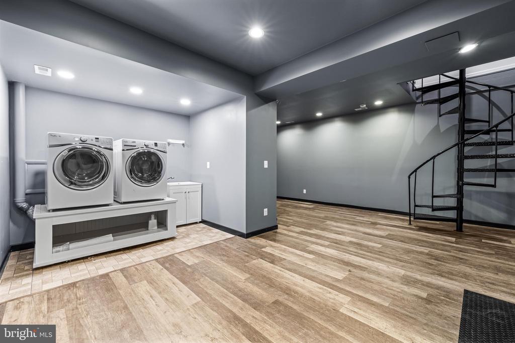15208 JARRETTSVILLE PIKE