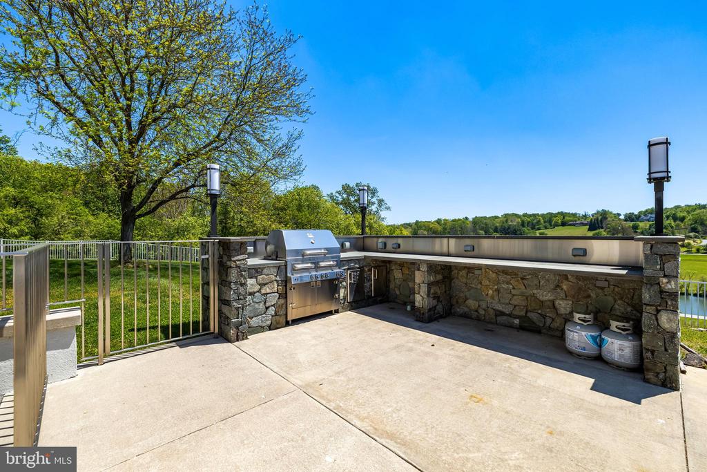 15208 JARRETTSVILLE PIKE