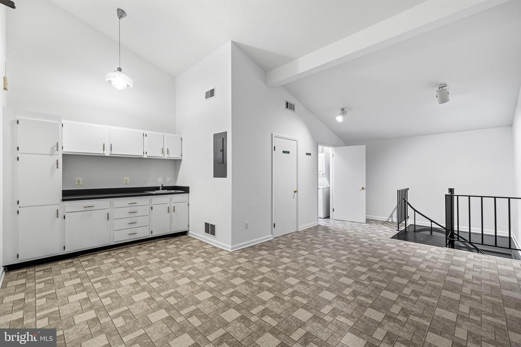 15208 JARRETTSVILLE PIKE