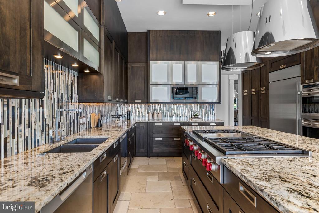 15208 JARRETTSVILLE PIKE