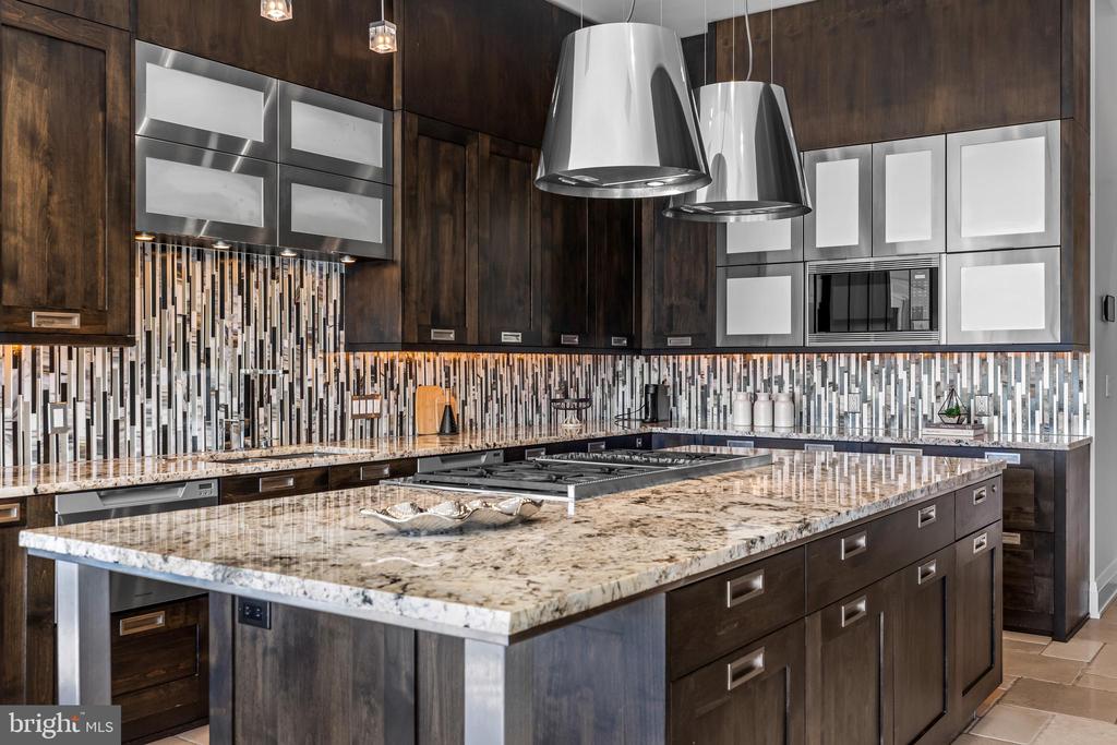15208 JARRETTSVILLE PIKE