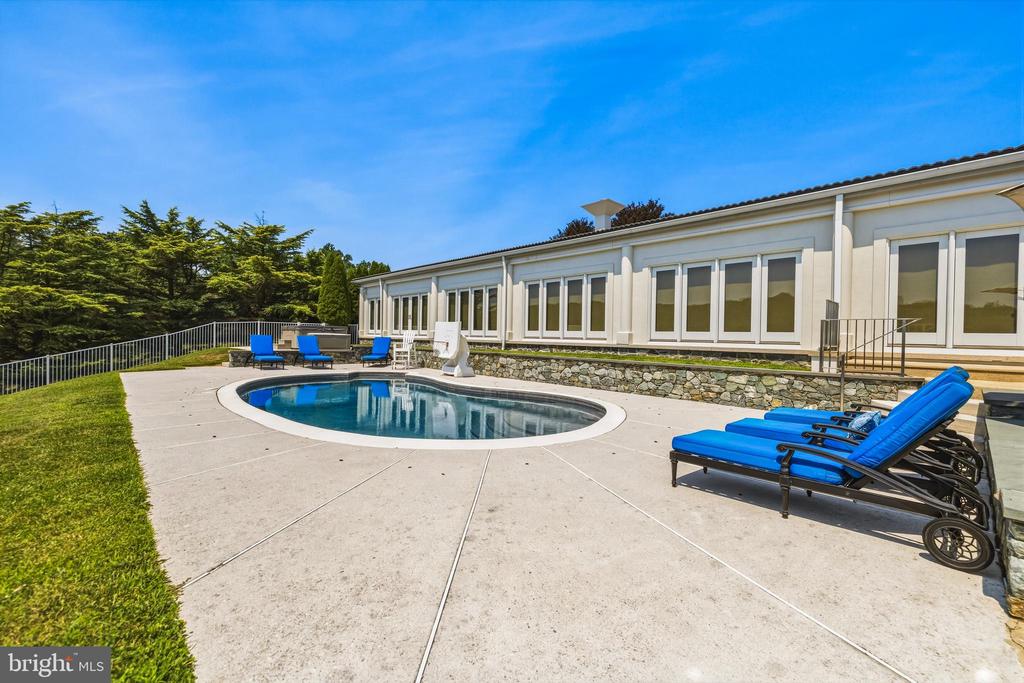 15208 JARRETTSVILLE PIKE