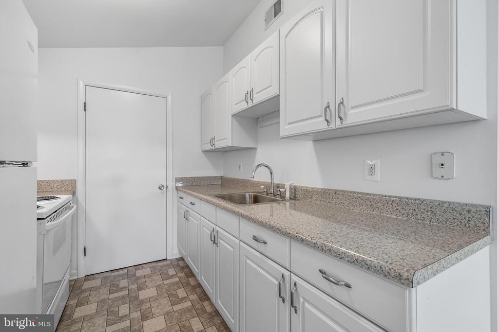 15208 JARRETTSVILLE PIKE