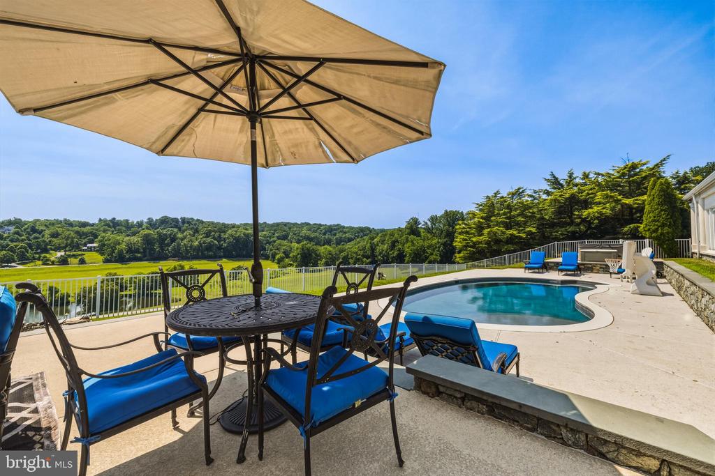 15208 JARRETTSVILLE PIKE