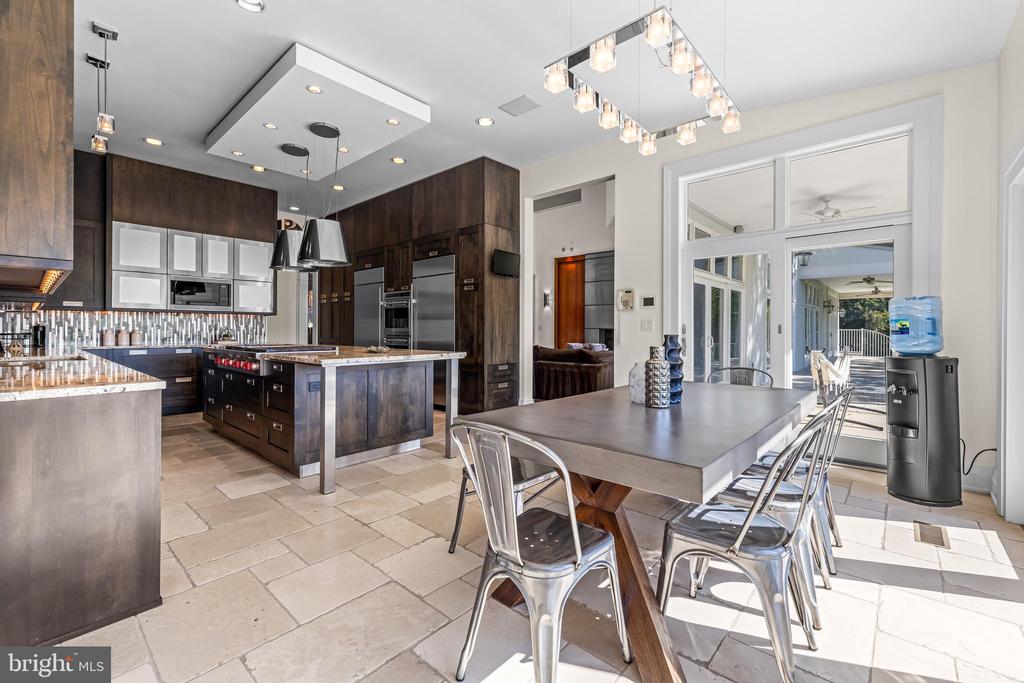 15208 JARRETTSVILLE PIKE
