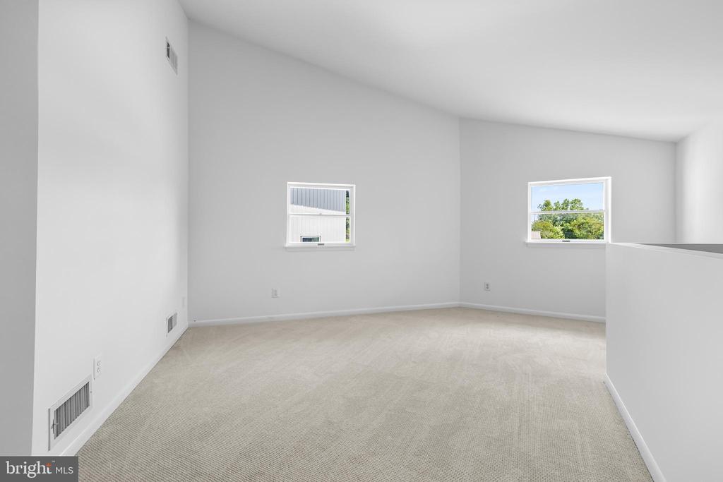 15208 JARRETTSVILLE PIKE