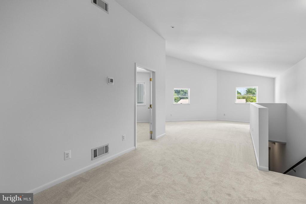 15208 JARRETTSVILLE PIKE