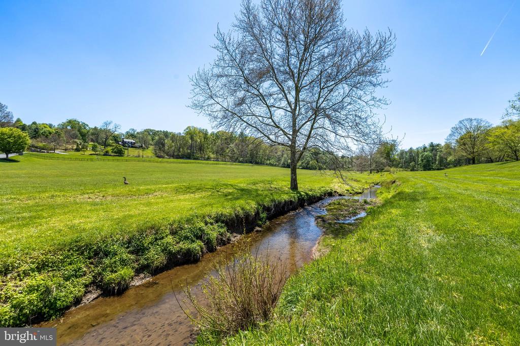 15208 JARRETTSVILLE PIKE