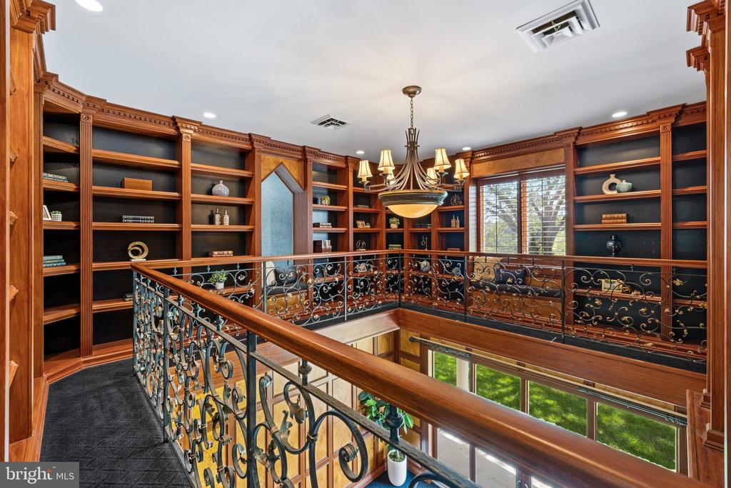 15208 JARRETTSVILLE PIKE
