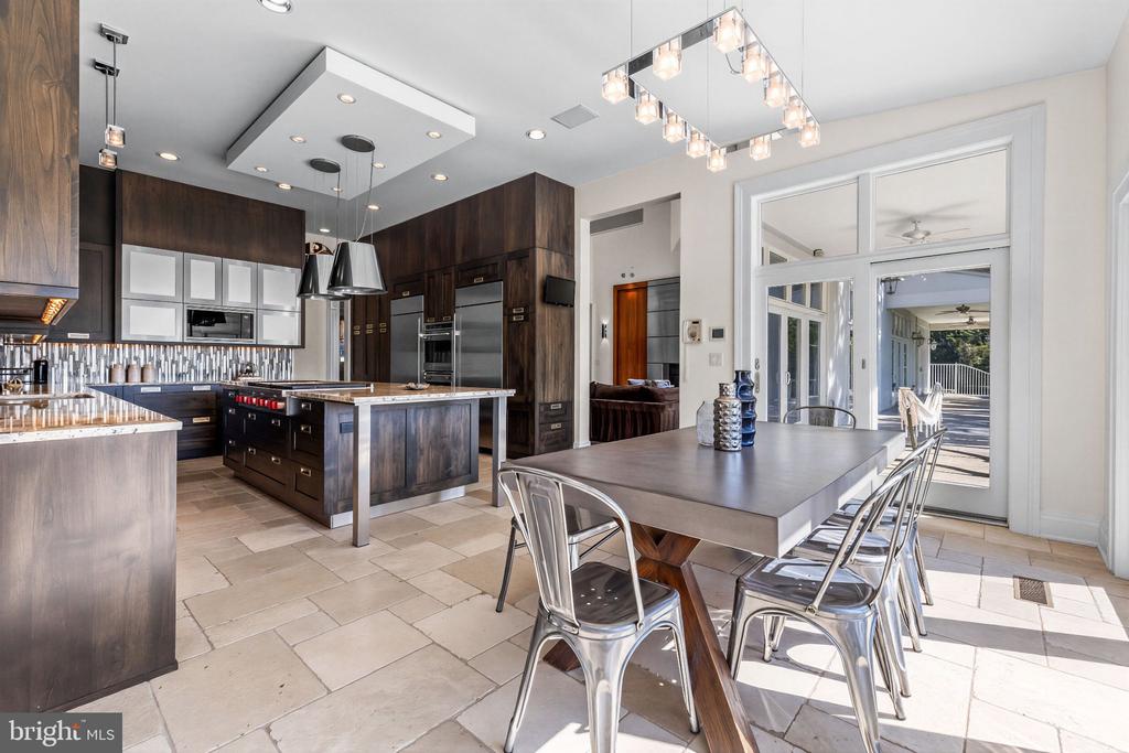 15208 JARRETTSVILLE PIKE