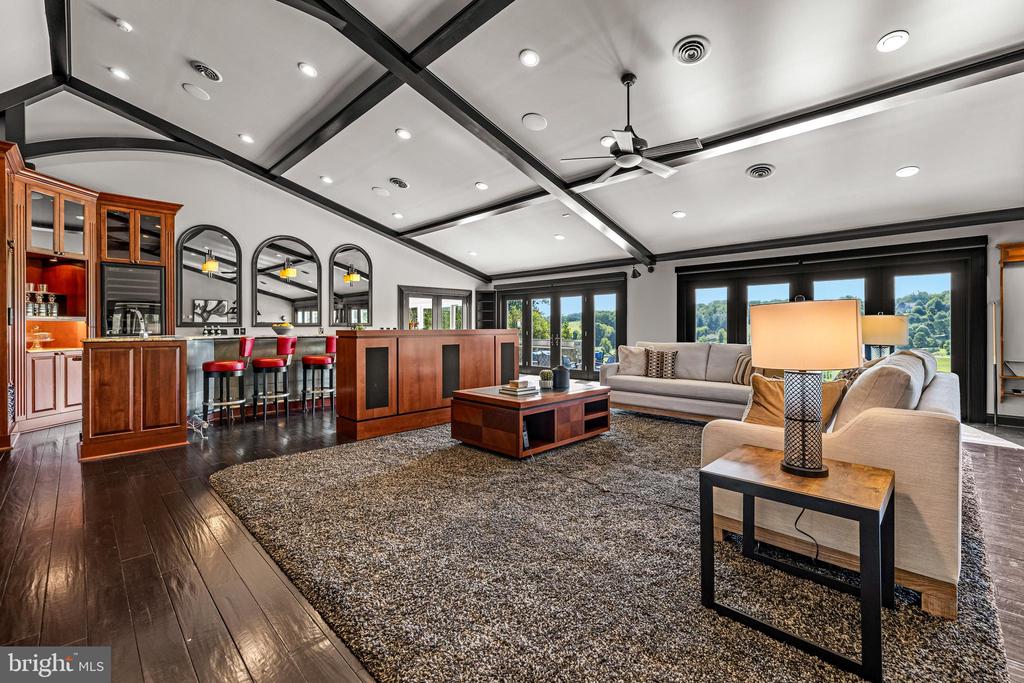 15208 JARRETTSVILLE PIKE