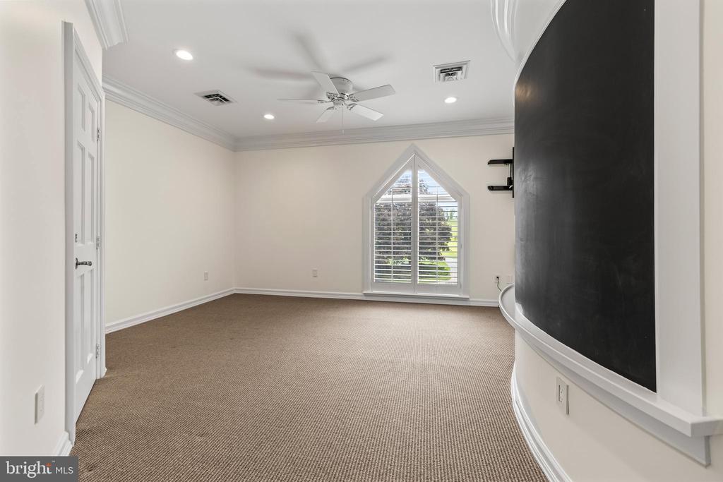 15208 JARRETTSVILLE PIKE