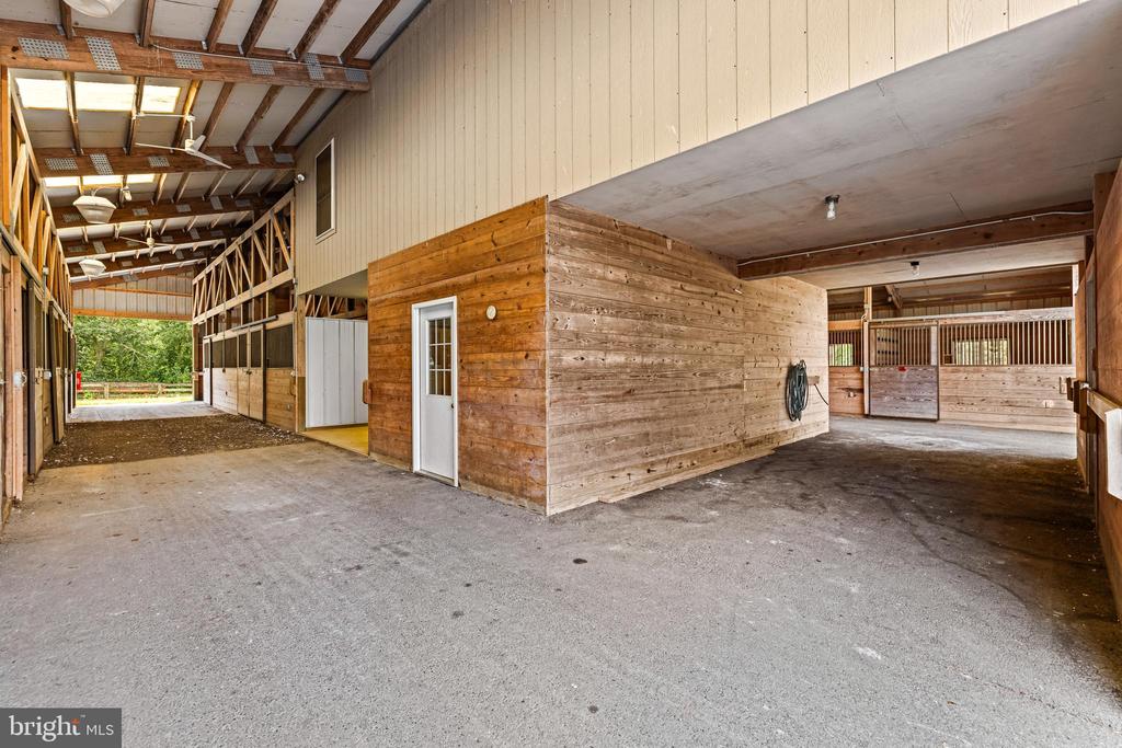 2322 NICODEMUS ROAD