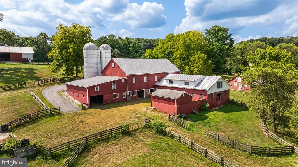 2322 NICODEMUS ROAD