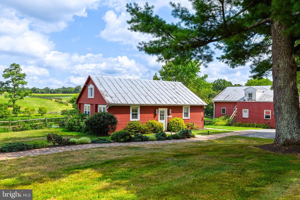 2322 NICODEMUS ROAD