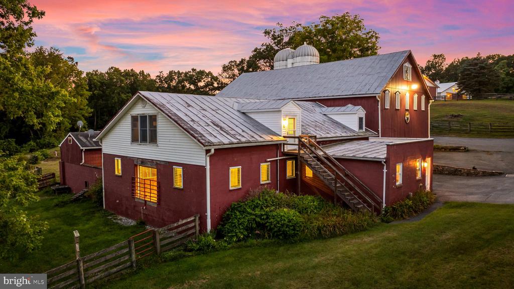 2322 NICODEMUS ROAD