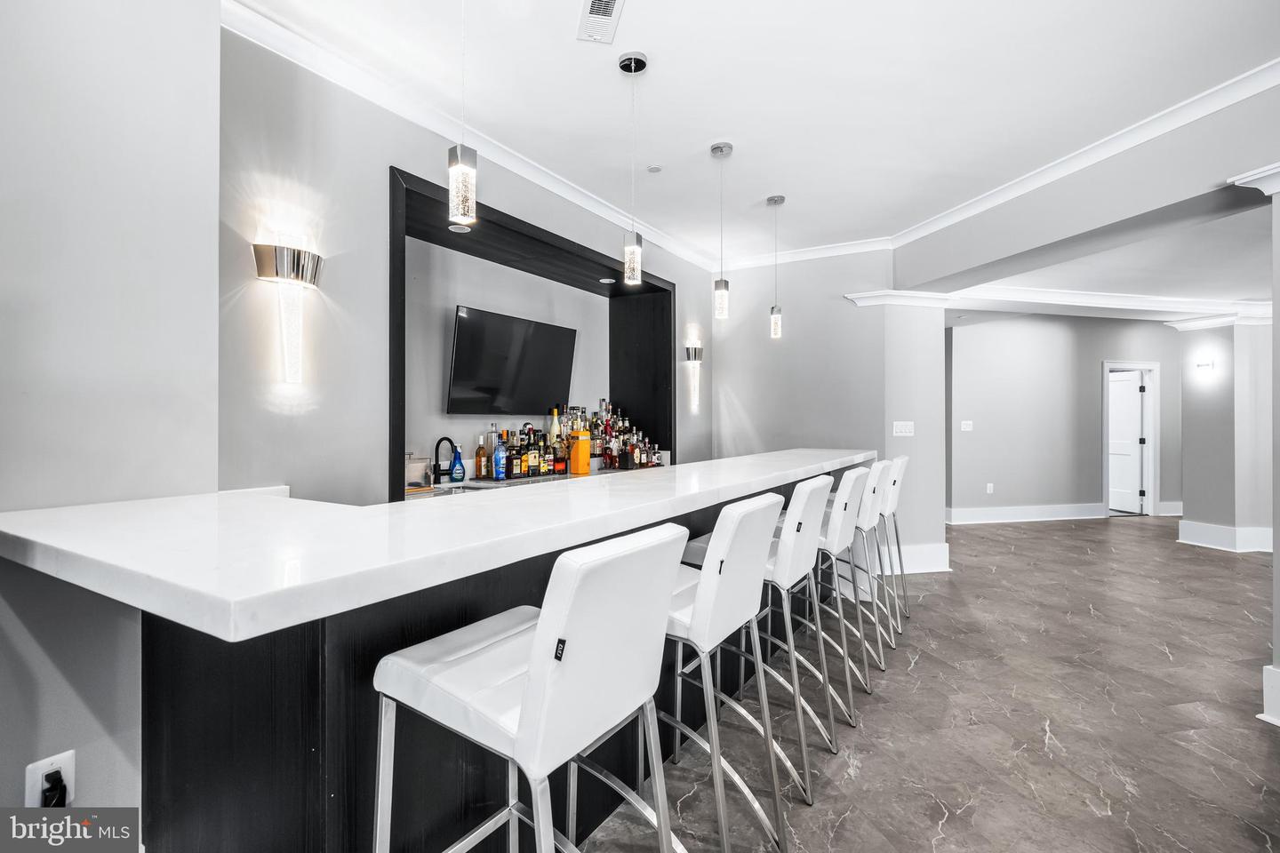 3415 Shady Ln