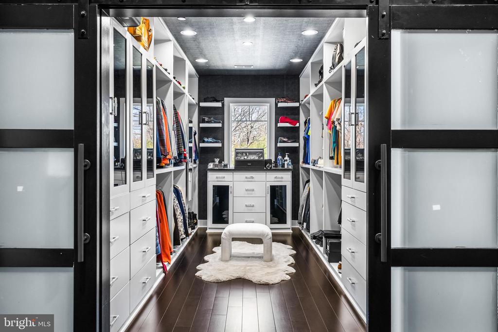 3415 Shady Ln