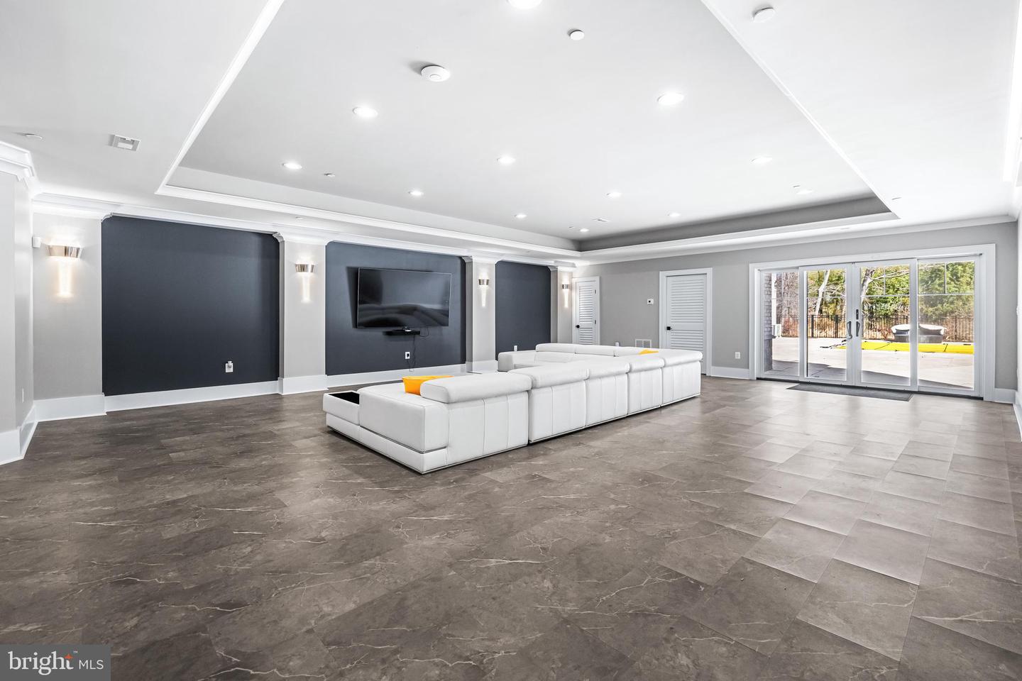 3415 Shady Ln