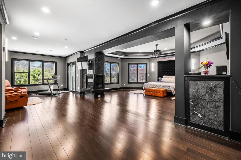 3415 Shady Ln