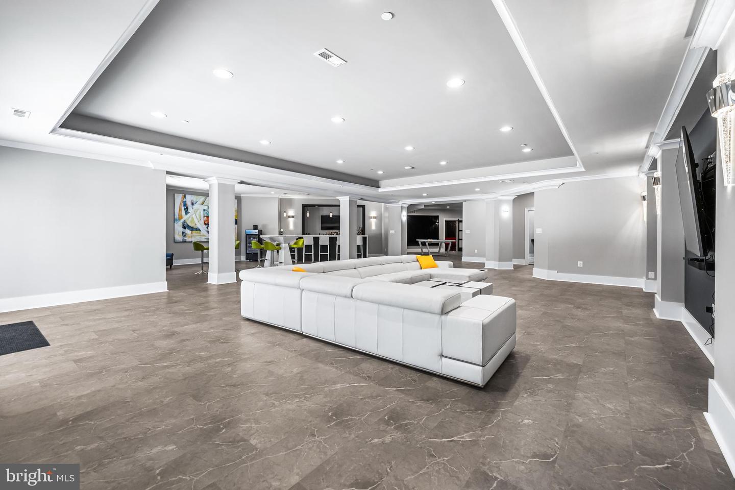 3415 Shady Ln