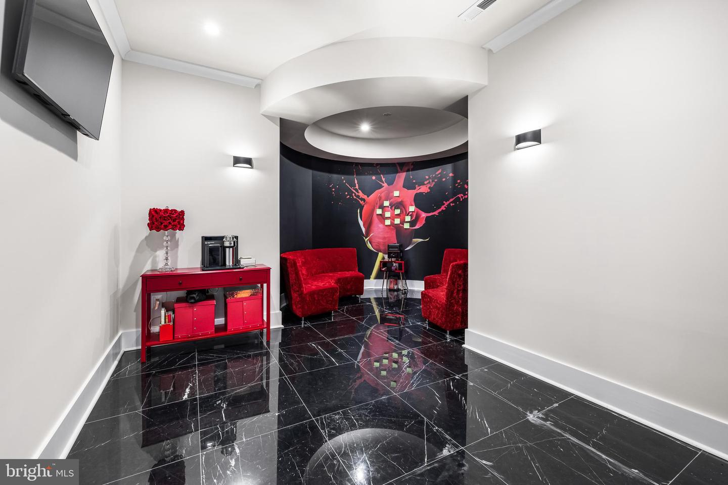3415 Shady Ln
